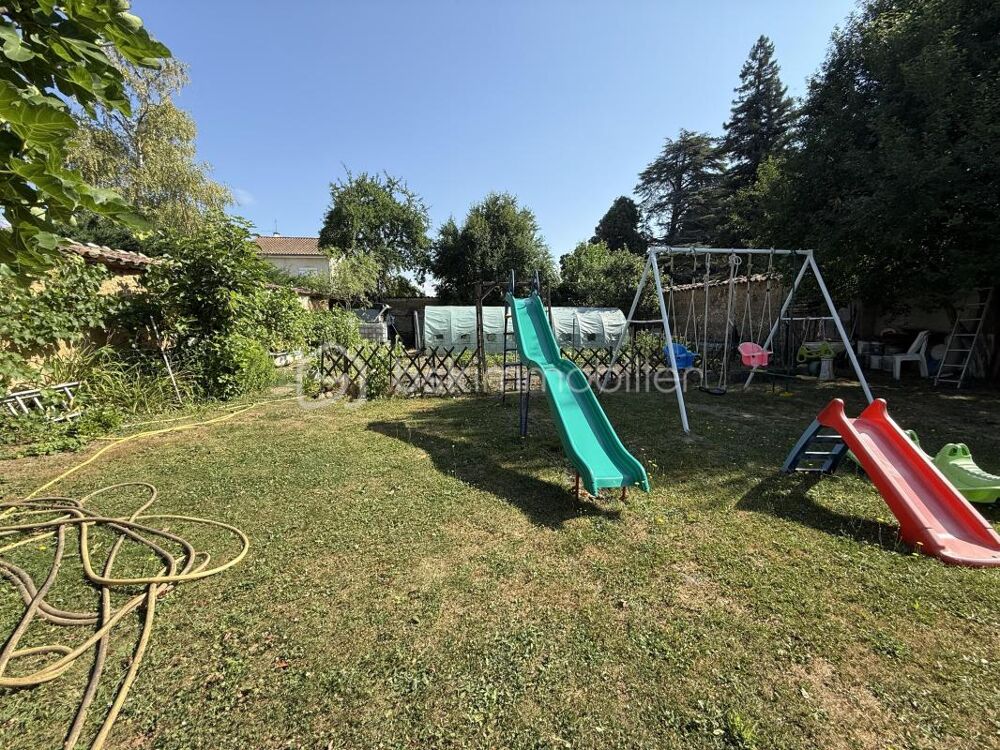 Maison avec deux appartements  Terrain 993 m²  Idéal famille, investissement ou projet locatif