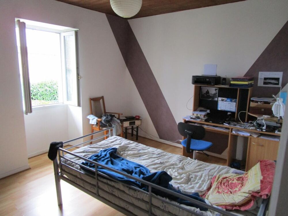 Vente Maison INVESTISSEMENT LOCATIF - MAISON COMPRENANT DEUX LOGEMENTS (98 M² & 66 m²) Locataires en place Chantecorps