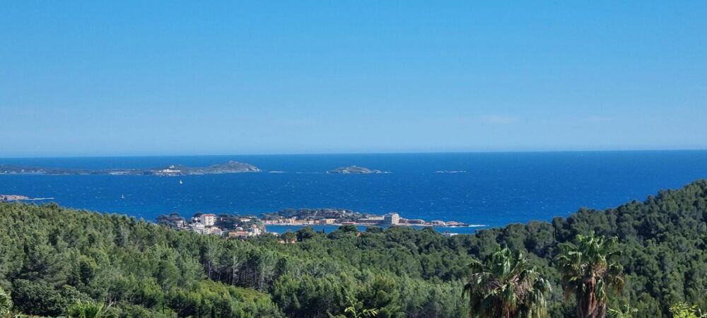 Villa 10 pièce(s) 220 m2 sur 2000 m² piscinable vue mer