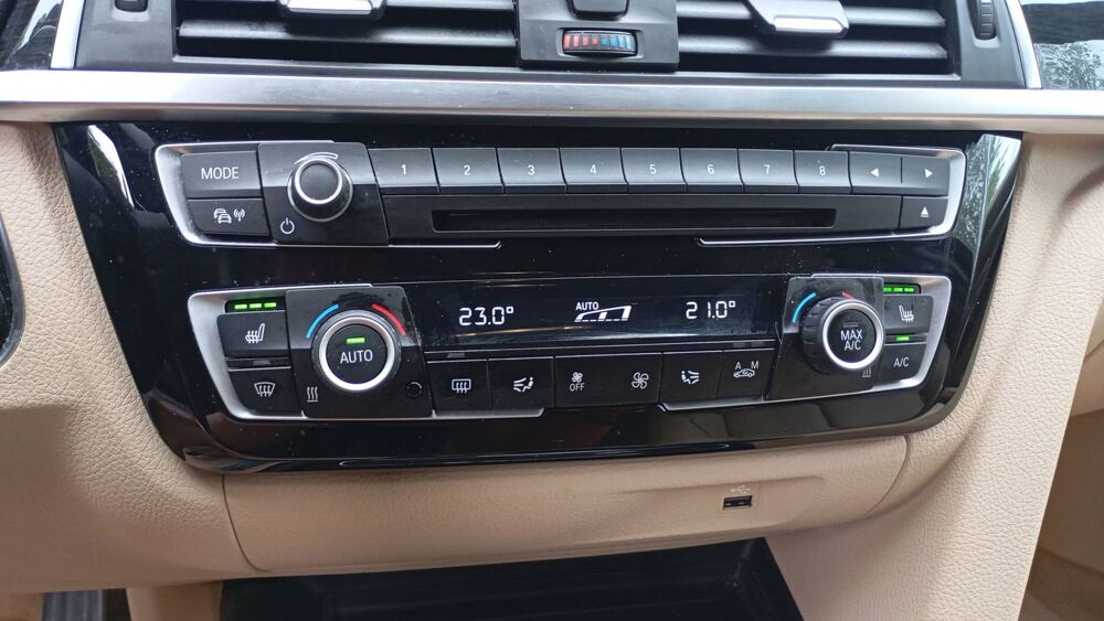 S&eacute;rie 3 Touring (F31) 320d 163 BVA8 Lounge Plus - Automatique 2018 occasion 50000 Berigny