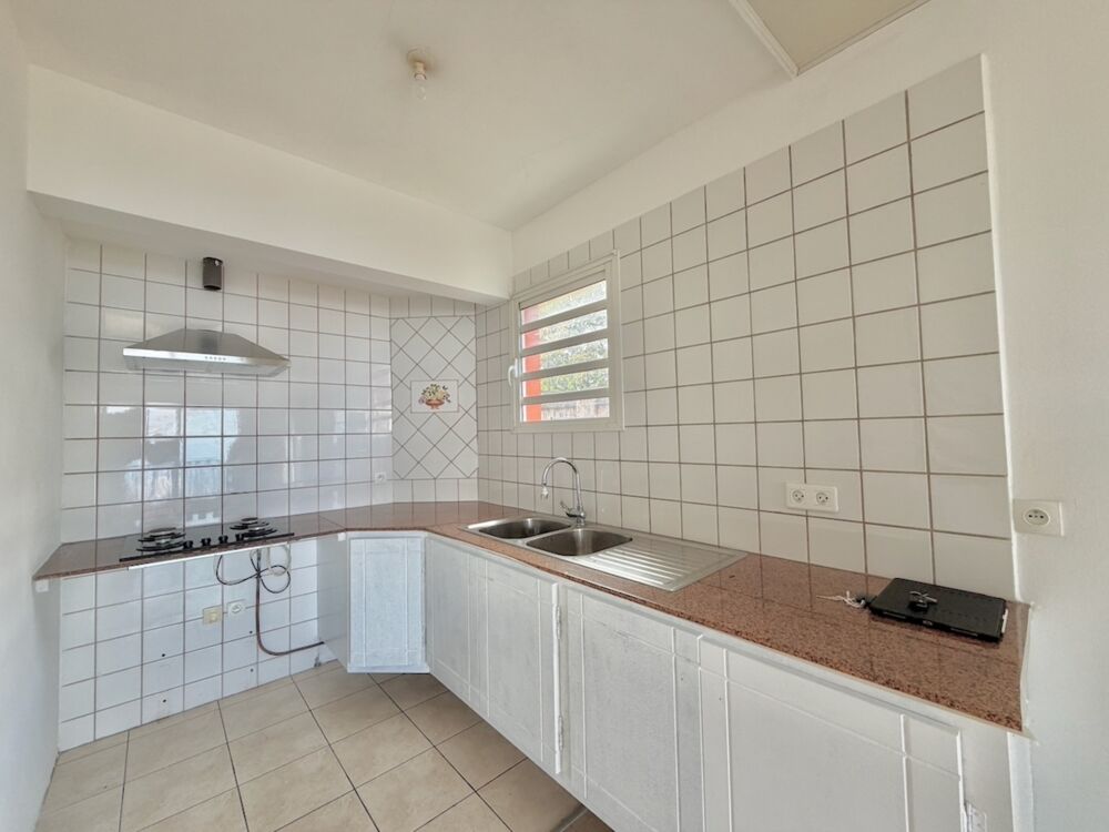 À VENDRE AU TAMPON (97430)  ENSEMBLE DE 2 VILLAS JUMELÉES AVEC VUE MER PANORAMIQUE