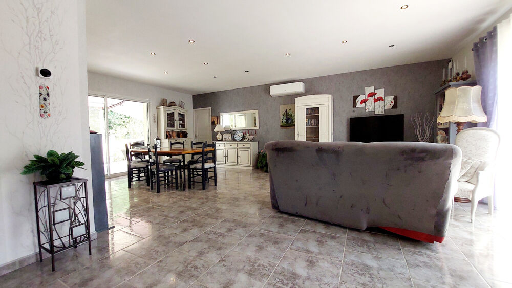 Vente Maison Maison 135m² au calme sans travaux, 4 chambres, garage et carport, terrain plat environ 2500m² à Meyrals Meyrals