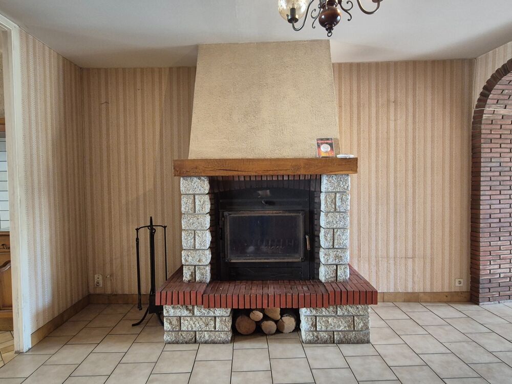 Indre (36) : maison de bourg à vendre 6 pièces de 156 m2 Véranda jardin clos et appartement supplémentaires !