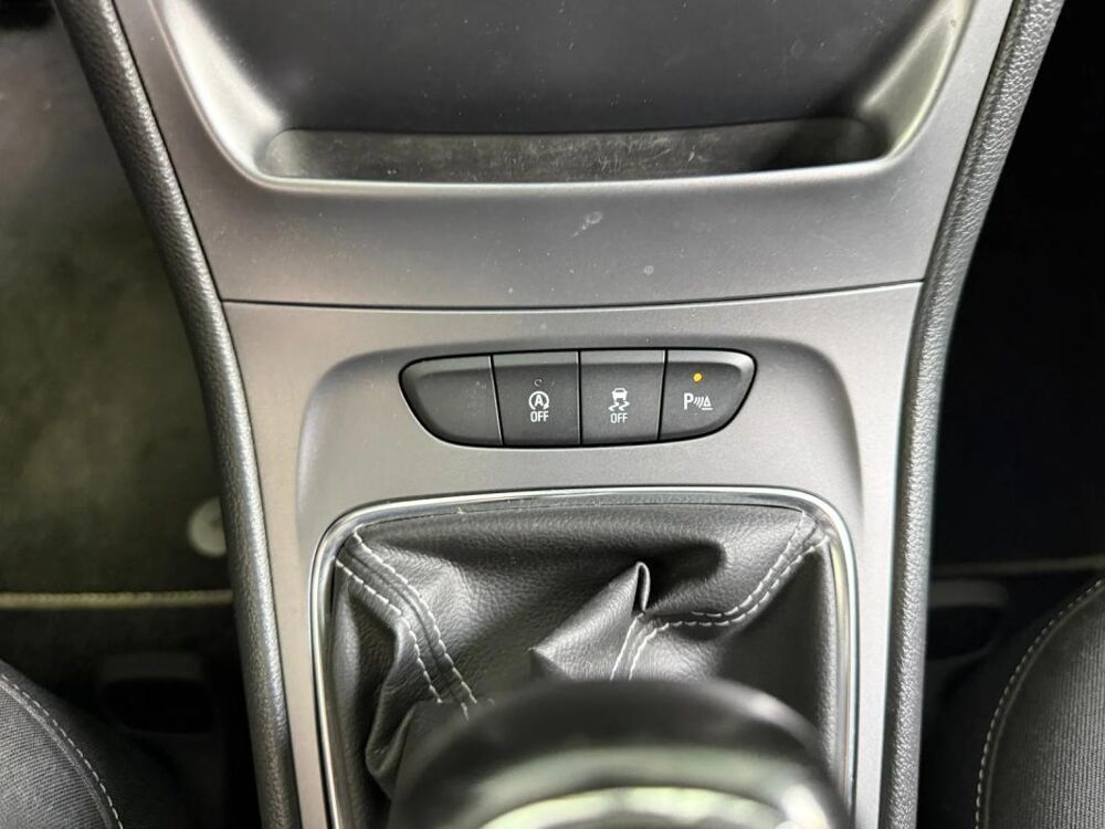 Astra 1.6 CDTI 110 ch Start/Stop Innovation 2017 occasion 17139 Dompierre-sur-Mer