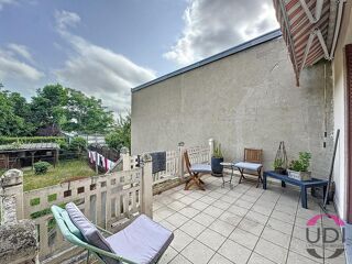  Immeuble à vendre 10 pièces 227 m²