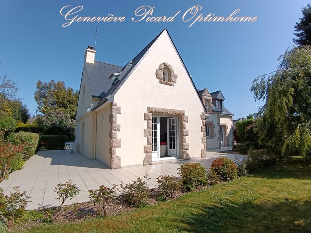 Propriété à vendre à Pontivy : Maison de 165 m2 environ sur 2000 m2 de jardin paysagé proche centre-ville et de ses commerces