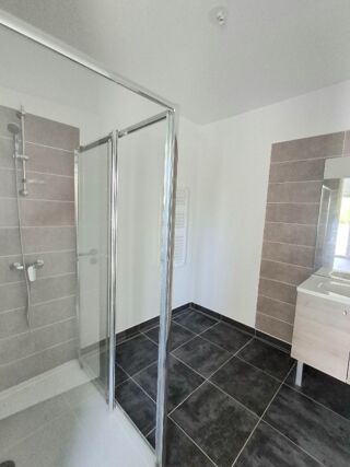  Appartement à louer 2 pièces 42 m²