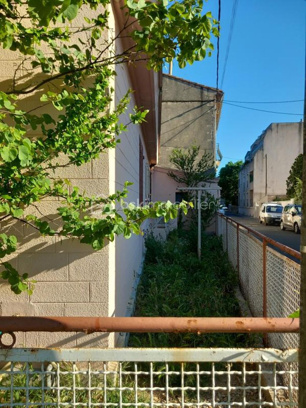 Maison de ville plain-pied sur 227 m² de jardin