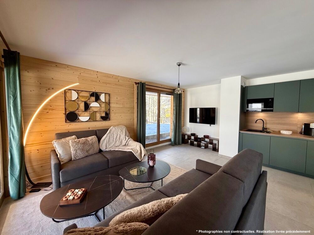 À vendre  Magnifique appartement T4 en duplex de 110,76 m² habitables (127 m² au sol), situé au dernier étage, au coeur du villa