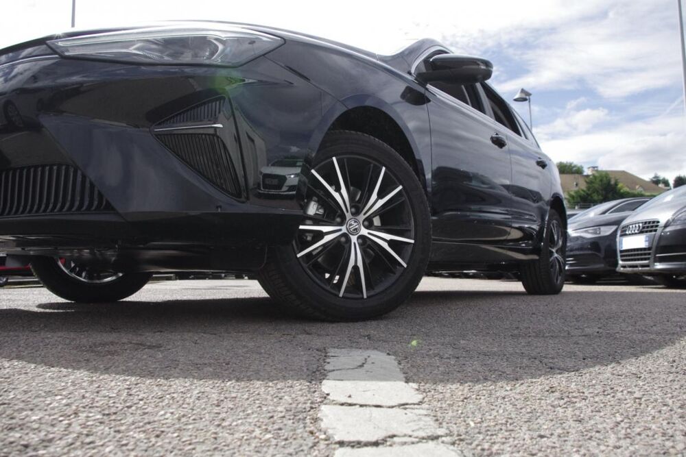 MG5 61kWh AUTONOMIE 156 LUXURY 2023 occasion 78240 Chambourcy