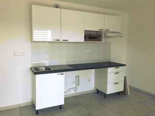  Appartement à louer 3 pièces 61 m²