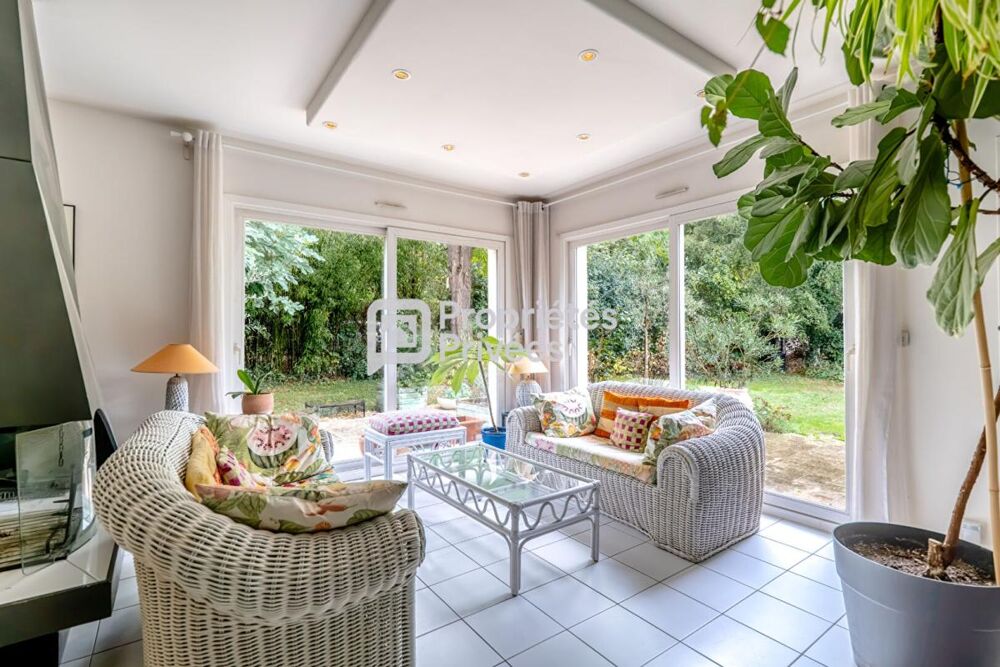 Vente Maison COUP DE C?UR à Bièvres ? Une belle maison familiale de 175 m², 8 pièces, dans un cadre paisible Bievres
