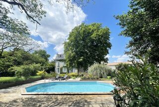  Propriété/château à vendre 15 + pièces 700 m²