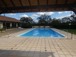 Maison à vendre 15 + pièces 830 m²