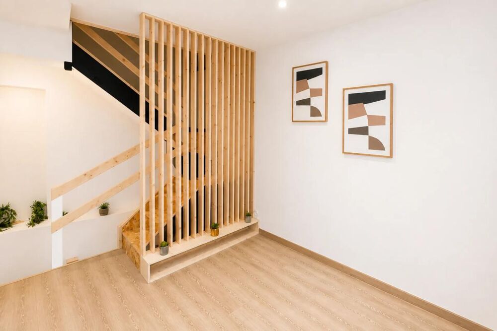 Immeuble avec local commercial et logement T3 à Vals-les-Bains
