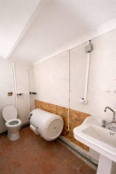   À vendre local de 26 m² à MARSEILLE 6e ARRONDISSEMENT 