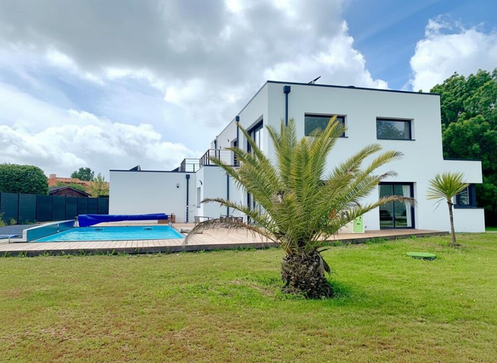 MAISON A VENDRE 6 PIECES AVEC PISCINE