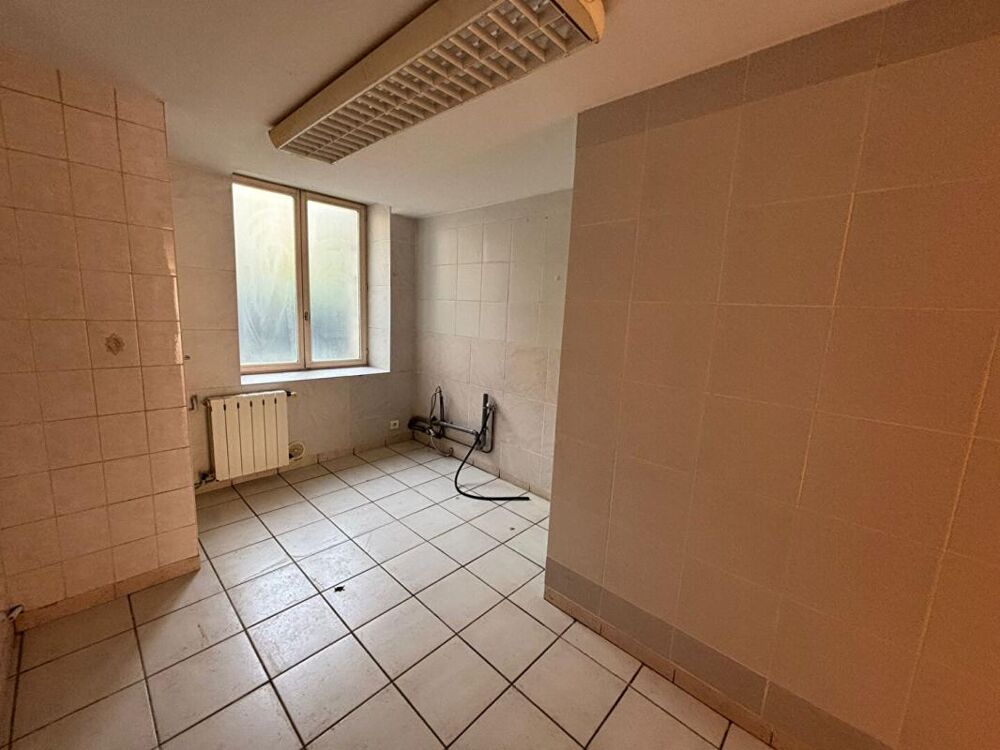 Appartement atypique 44 m² + cave voûtée 24 m² ? Nevers, proche Porte du Croux
