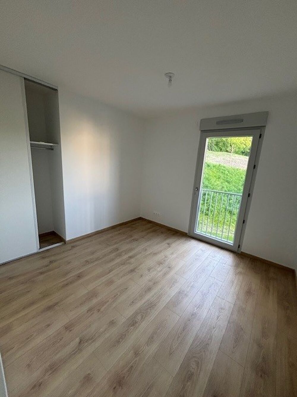 St Etienne Bel Air T3 neuf avec garage et balcon