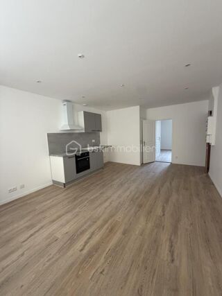  Immeuble à vendre 8 pièces 166 m²