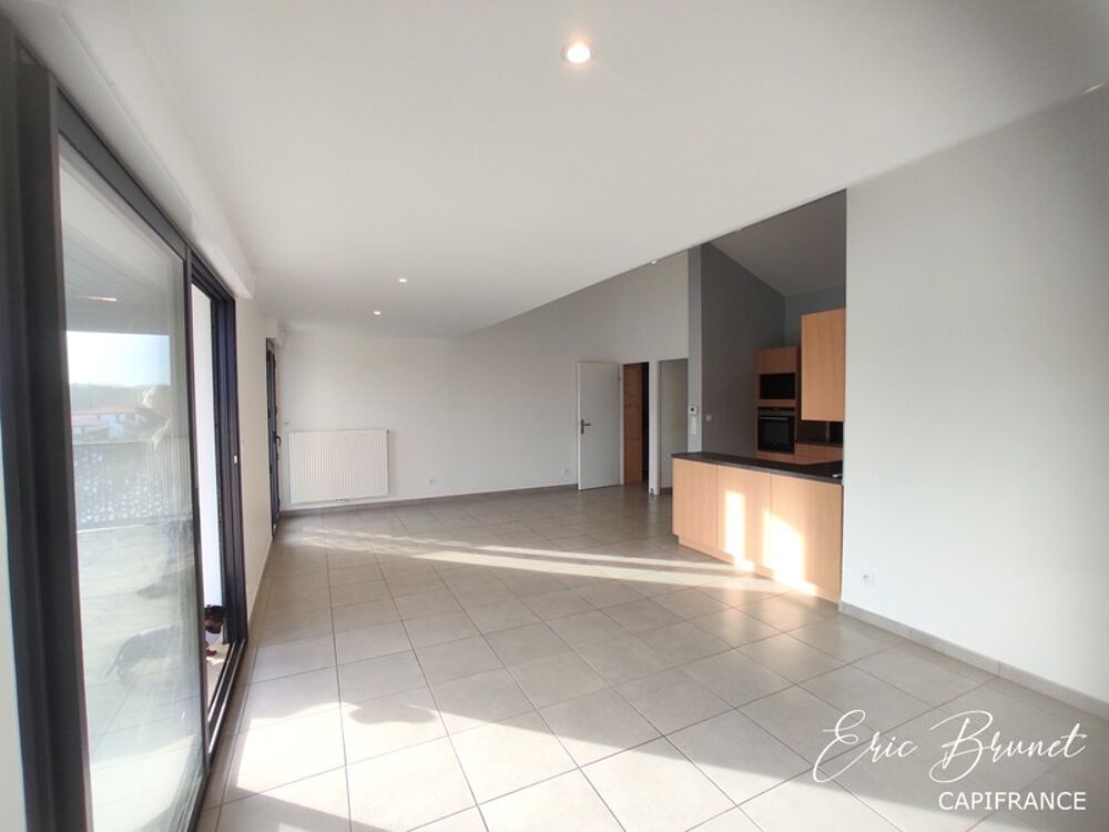 La Teste-de-Buch  Appartement dexception en plein coeur de ville avec double terrasse de 43 m² - un garage fermé et 2 parkings