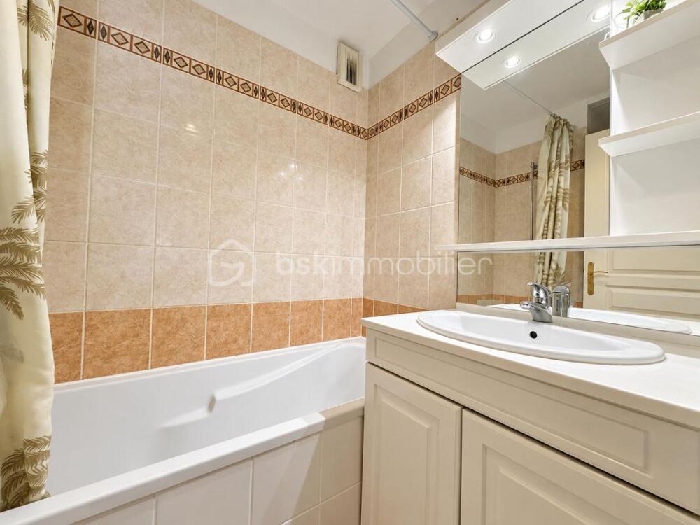 Vente Appartement ARRADON – Appartement T2 en rez-de-chaussée – Vendu loué – Stationnement privatif Arradon