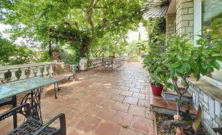  Maison 10 pi�ces 293 m� Aubagne