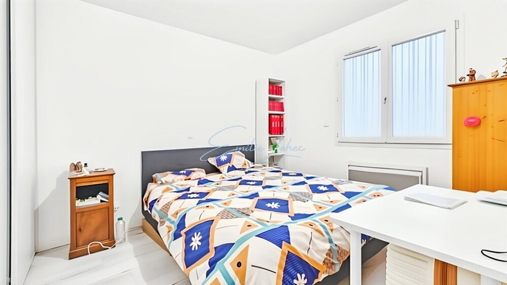 Querrien / NUE-PROPRIETE  Opportunité rare : maison récente 3 chambres, plain-pied avec jardin !