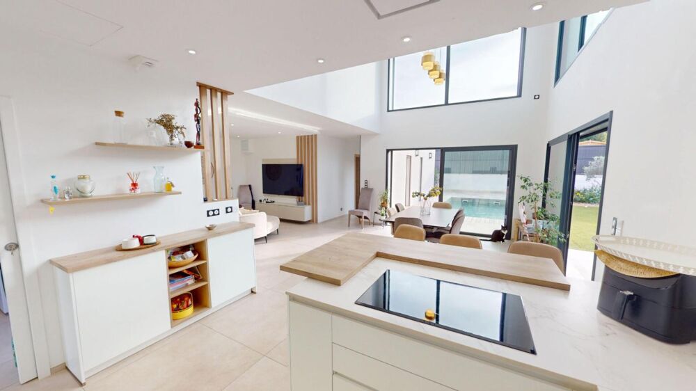 Villa d'architecte contemporaine - Élégance, lumière & art de vivre à LA MOTTE