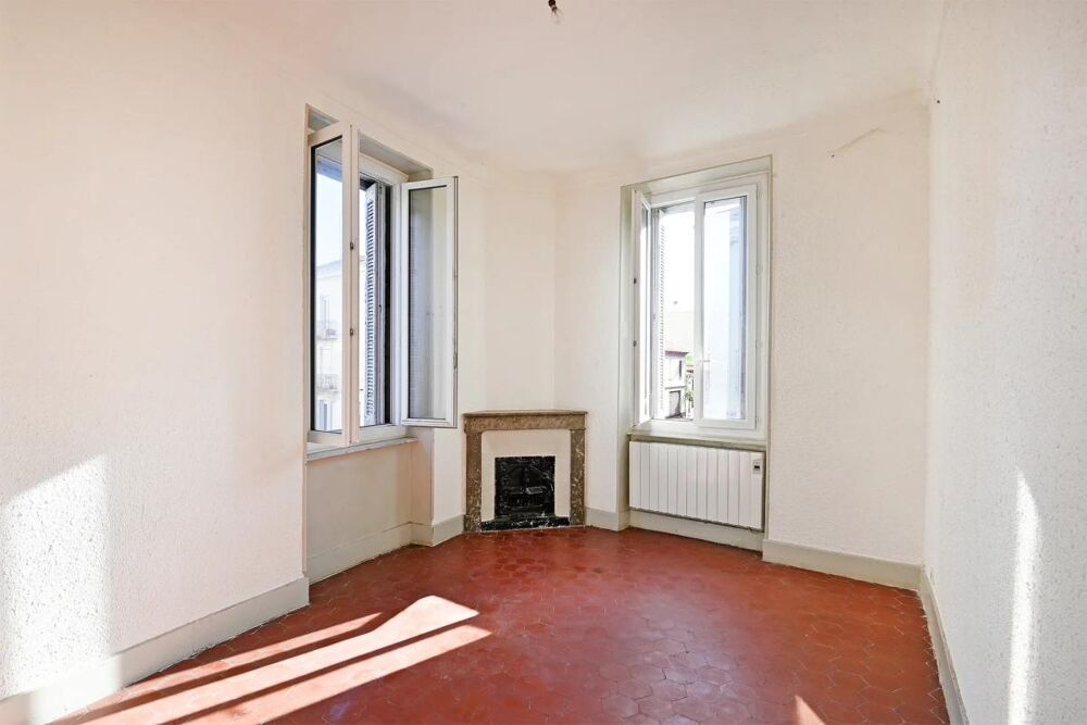 Vente Appartement Immeuble de 5 lots et 2 locaux commerciaux 301 m² à Alès Ales