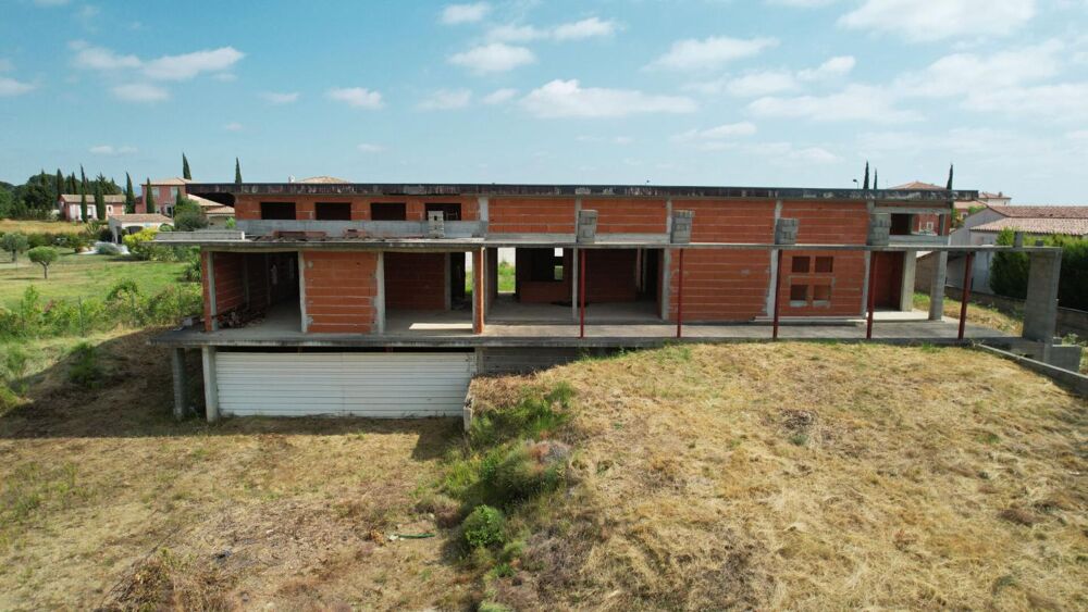 MAISON D'ARCHITECTE - VUE EXCEPTIONNELLE SUR LE LAC DE TAURE