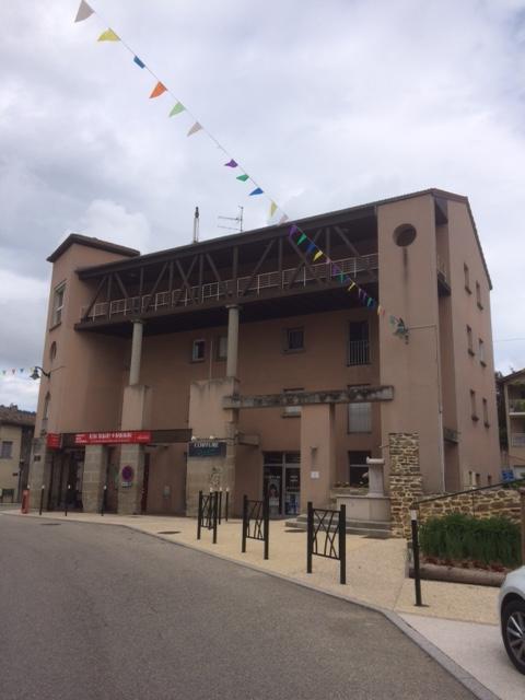   A LOUER T3 STE CATHERINE. CENTRE VILLAGE Appartement - 3 pice(s) - 65 m