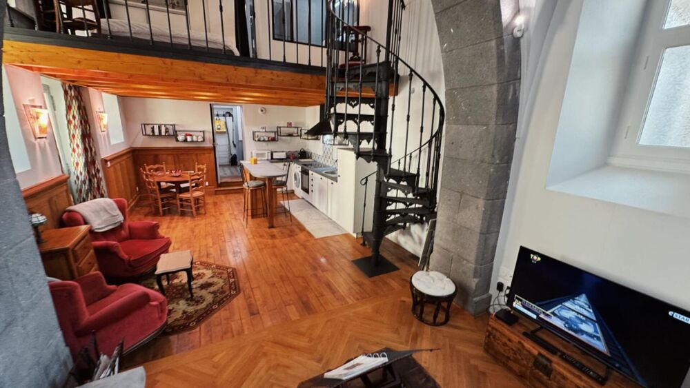 Bien d'exception : Chapelle rénovée au Mont-Dore 55,5 m² 210 000 FAI
