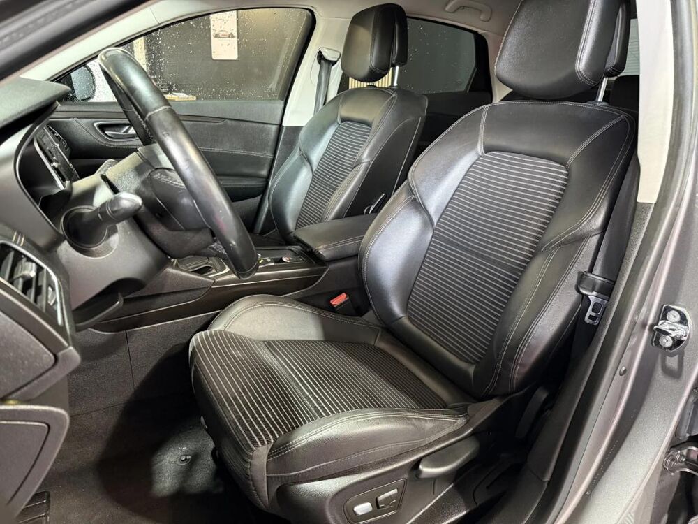 Talisman Berline 1.6 dCi 16V EDC6 161 cv Bo&icirc;te auto INTENS 2016 occasion 85190 Venansault