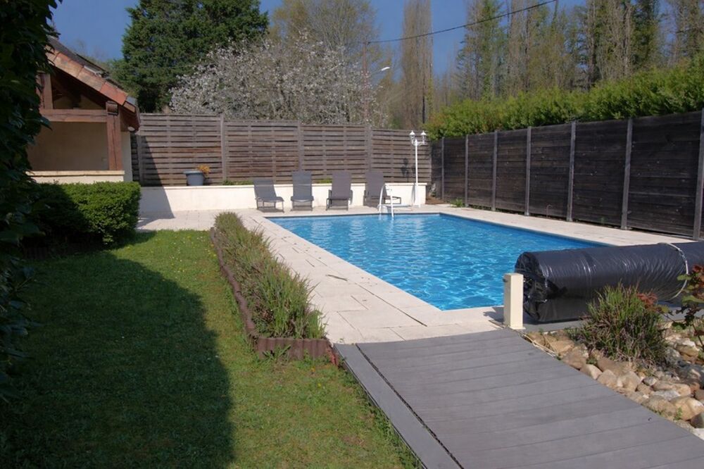 LE LARDIN SAINT LAZARE (24) Maison 93 m2, piscine