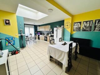  Immeuble  vendre 11 pices 213 m