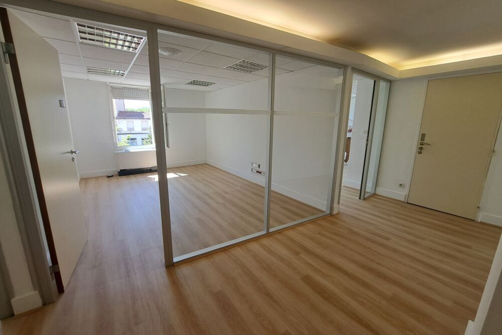 Vente Appartement Local commercial ou professionnel de 213 m² - VILLEURBANNE Villeurbanne
