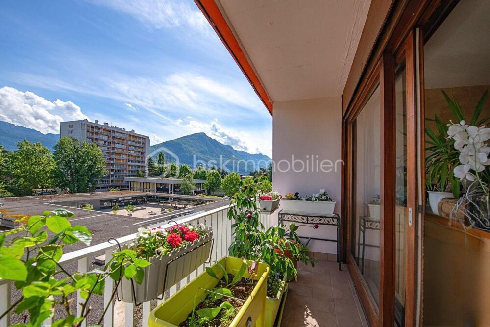 ANNECY  QUARTIER NOVEL  T4 RÉNOVÉ DE 88 M² AVEC BALCONS, VUE MONTAGNE ET CAVE