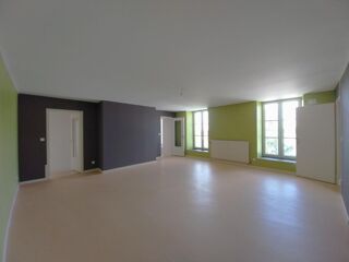  Appartement à louer 4 pièces 96 m²
