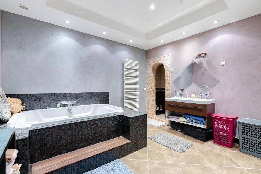 Vente Maison Maison de 7 pièces de 140 m² à Houilles Houilles