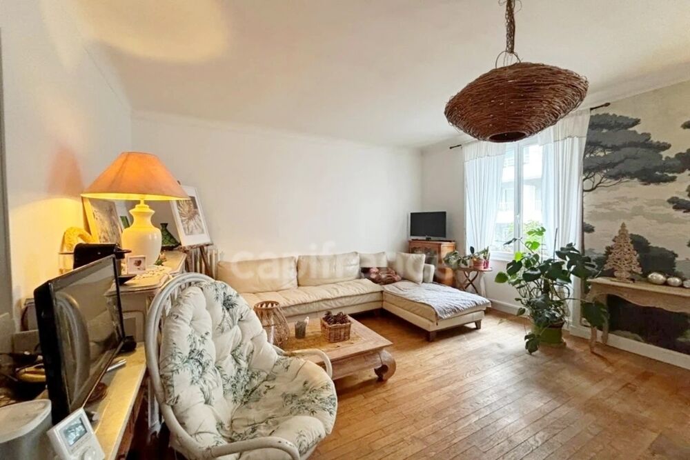 Appartement Lumineux, proximité commerces, T3 de 84,40m² avec volume et configuration d'un T4 à Brest(29)-Quartier Siam-Harteloi