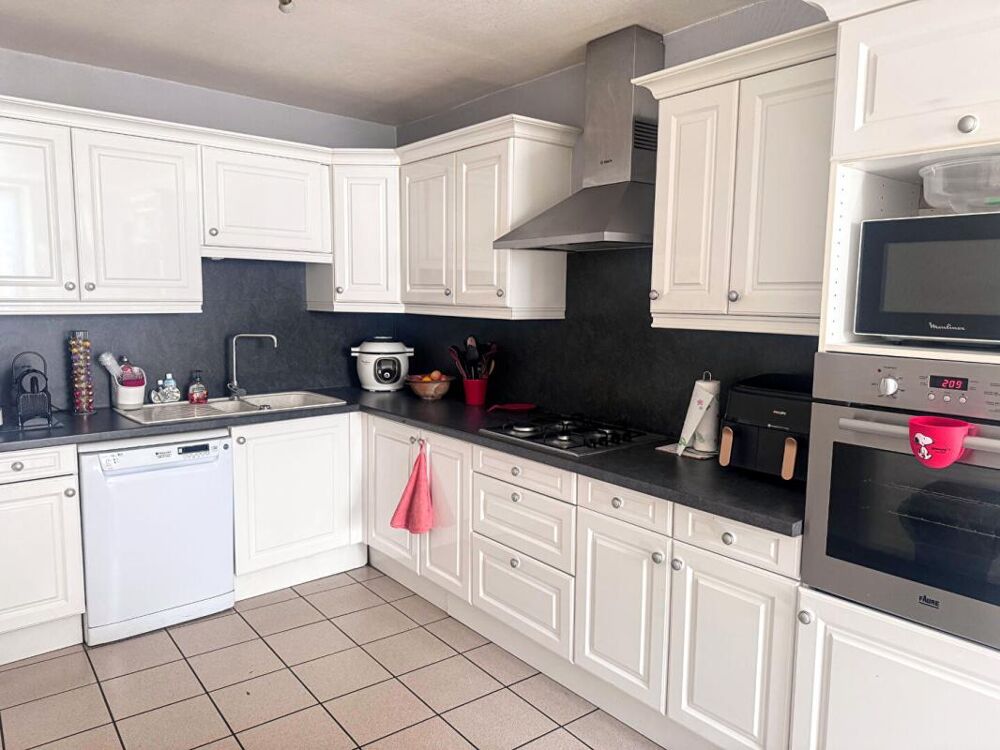 Maison familiale pleine de charme - 146 m² - Saulzet Le Chaud
