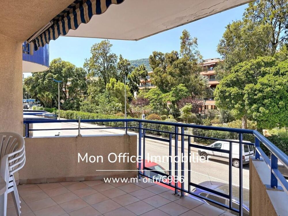 Référence : 6986-LES - APPARTEMENT CENTRE VILLE 43M2 AVEC PARKING DE CAVALAIRE SUR MER