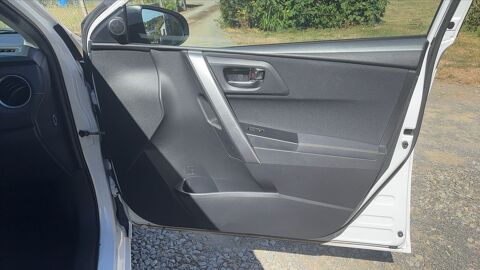 Auris 1.4 D-4D 90 Business 2015 occasion 35420 Louvigne Du Desert