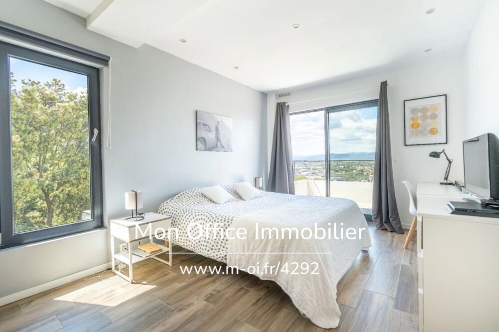 à vendre  Villa Saint-Raphaël (83700)