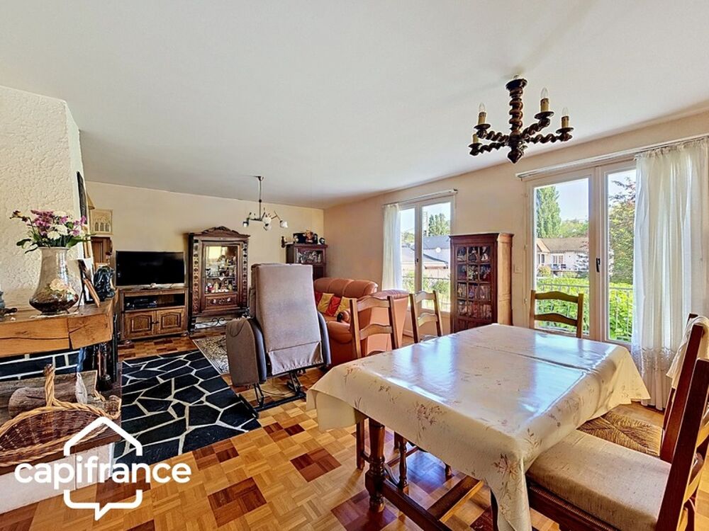 Thouars  Maison sur sous-sol, 4 chambres et grand terrain de 3 482 m² proche centre-ville