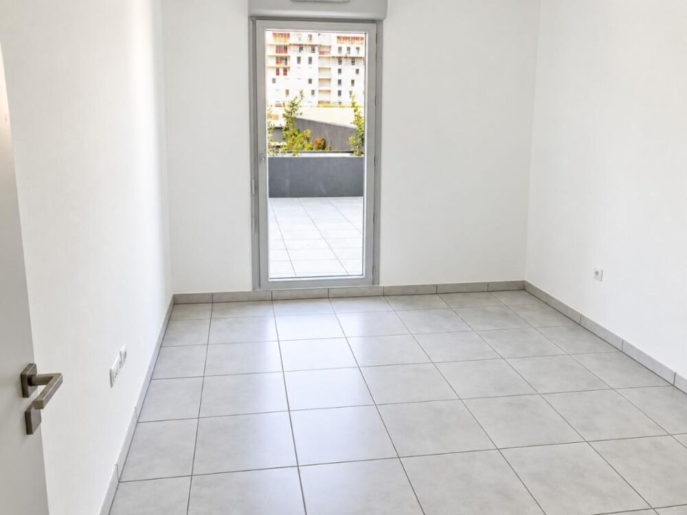 Location Appartement T3 avec terrasse et parking à MARSEILLE Marseille 10