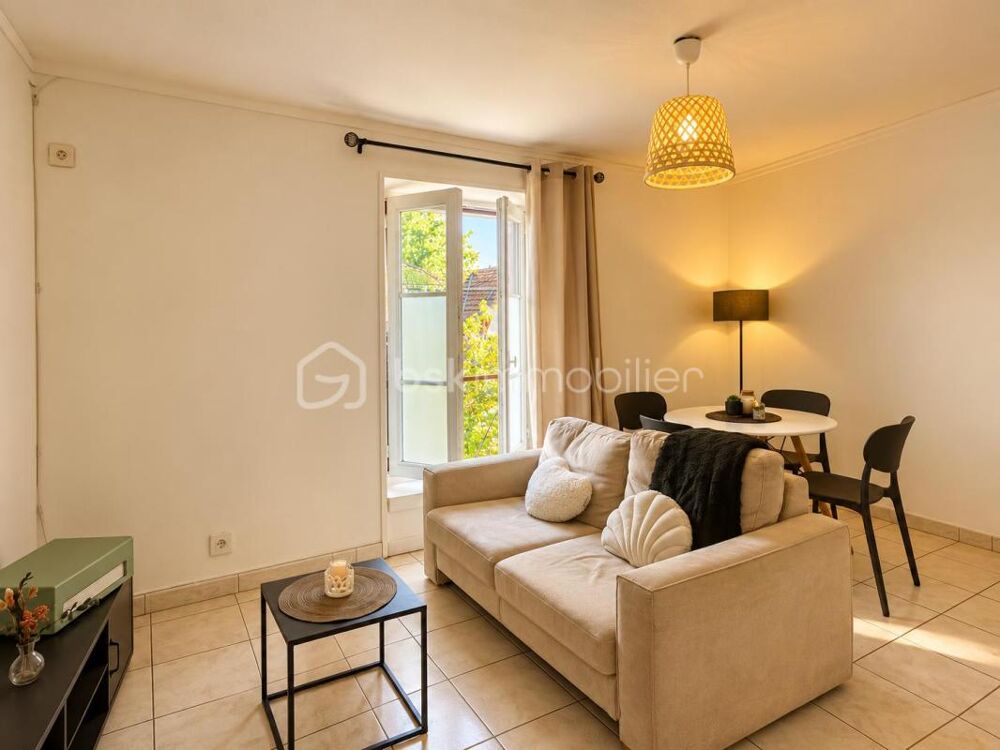 Vente Appartement MELUN – 2 PIÈCES 30 M² – DERNIER ÉTAGE – GARE À PIED – FAIBLES CHARGES Melun