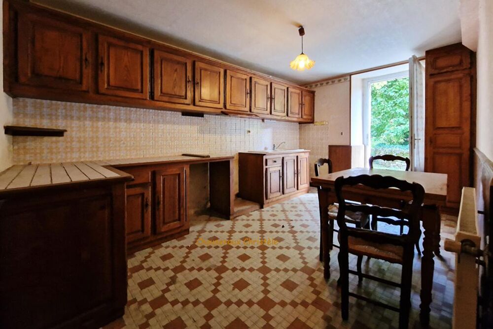 Vente Maison 24290 Sergeac : Ensemble immobilier en pierre du pays Sergeac