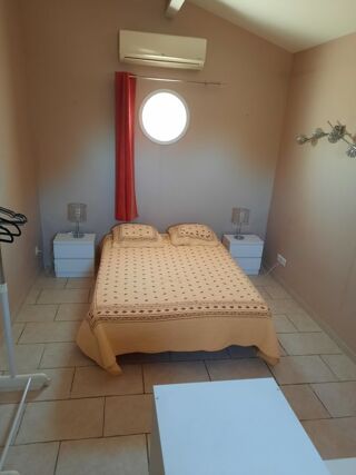  Appartement à louer 4 pièces 111 m²